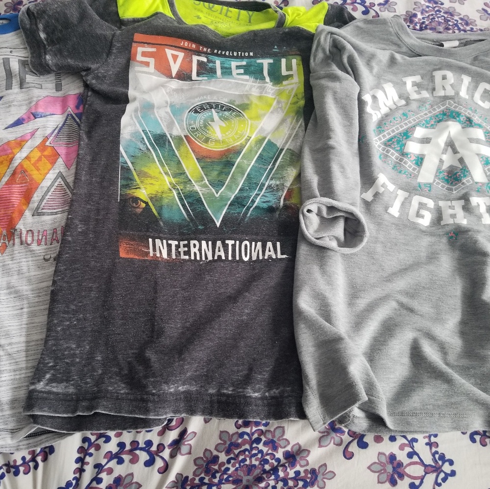 Bundle of 3 Shirts
